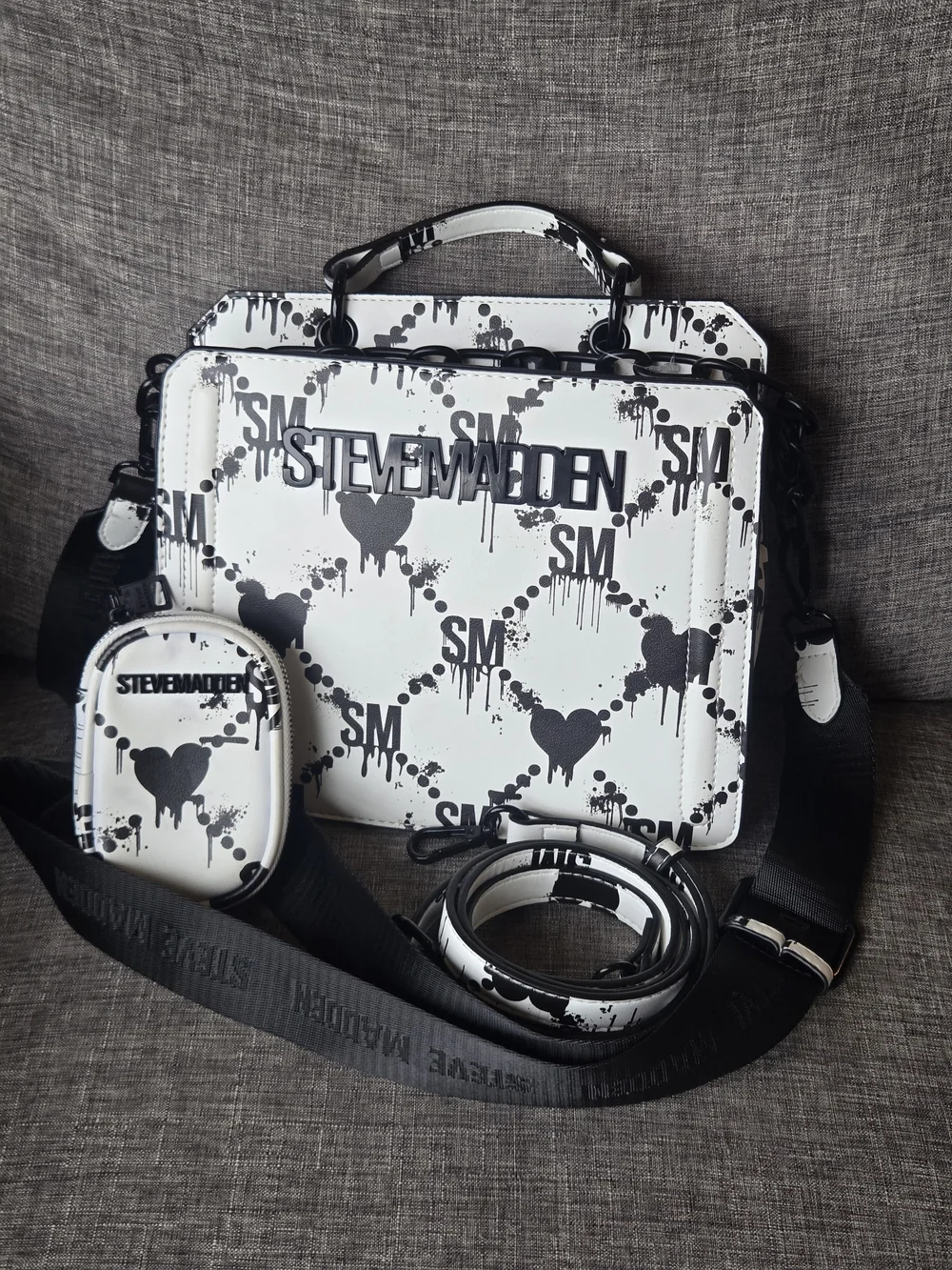 NWOT - Rare Steve Madden Bevelyn Blood Drip Heart Print Satchel pink black goth